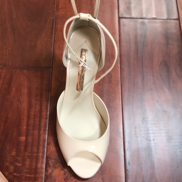 Sophia Webster Nude Patent Butterfly Wings sandals - Picture 8 of 9